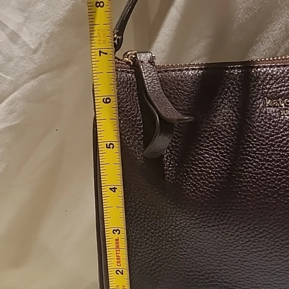 Kate Spade Jackson Leather Triple Gusset Crossbody & adj Strap. In GUC. (#1141)